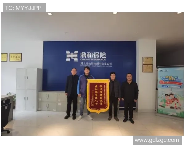 都匀一中男足球星崭露头角,带领球队创造辉煌战绩赢得赞誉